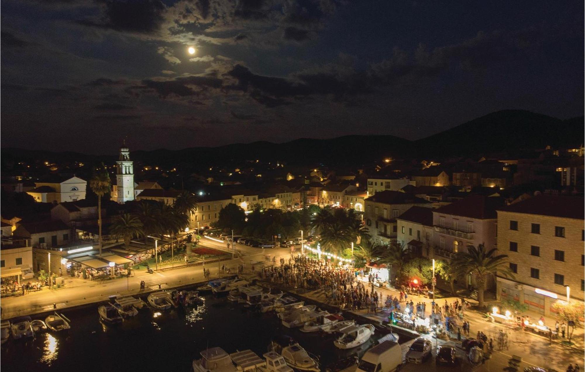 Beautiful Apartment In Vela Luka With Wifi Esterno foto